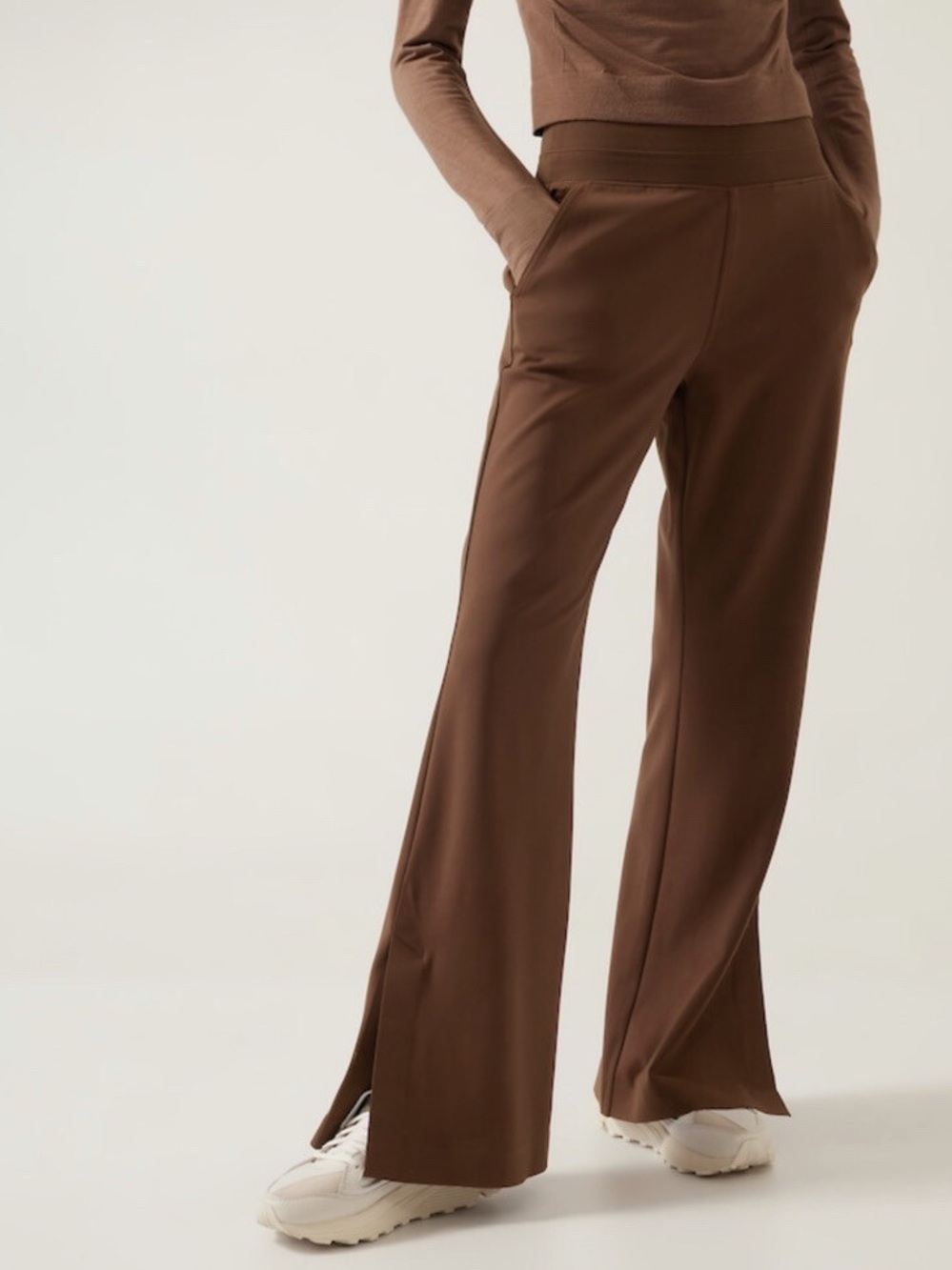 Athleta Venice Flare Travel City Pant in Mahogany Women’s Size L